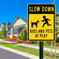 Segnali stradali in metallo Slow Down Pets At Play, 20 x 30 cm
